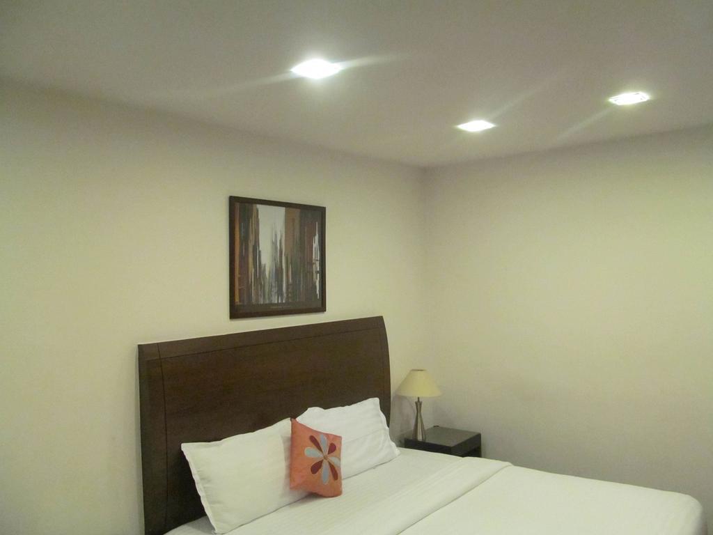 Shilton Residence Bangalore Esterno foto